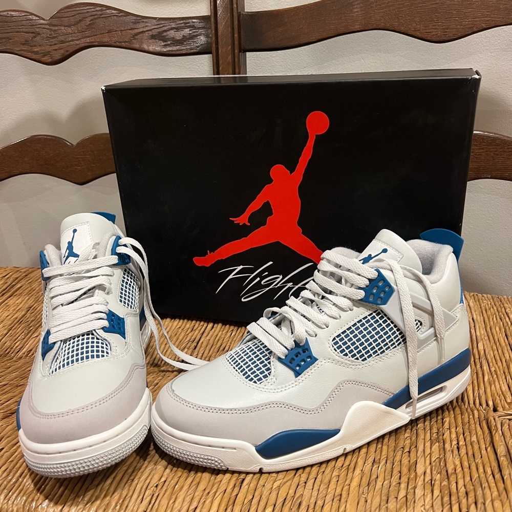 Jordan Air 4 Retro Off White and Military Blue